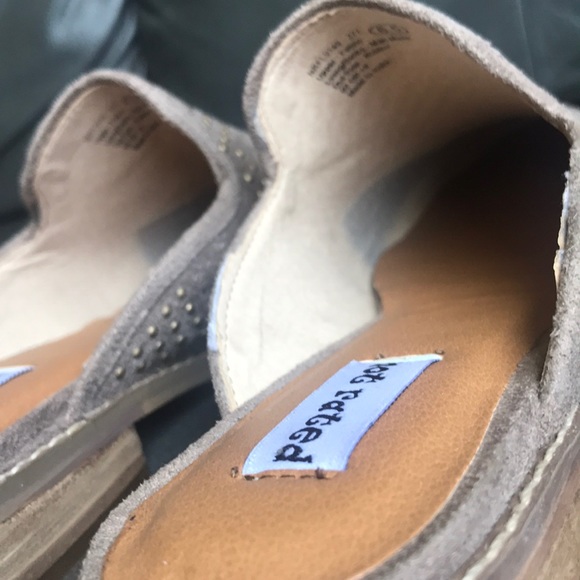 Shoes - Picture 3 of 4